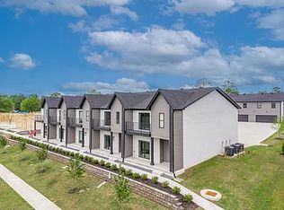 225 Country Club Pkwy #32, Maumelle, AR 72113