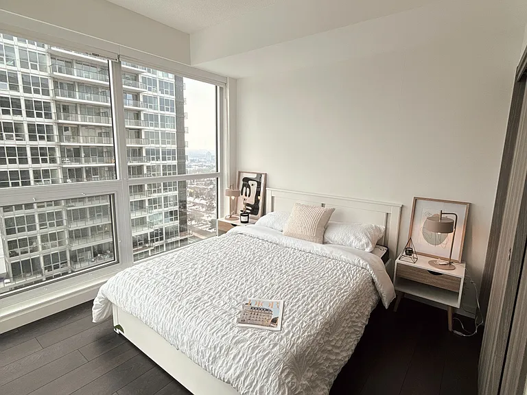 85 McMahon Dr #2608 — Photo 17