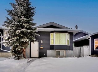 6081 S Martingrove Rd NE, Calgary, AB T3J 2S8