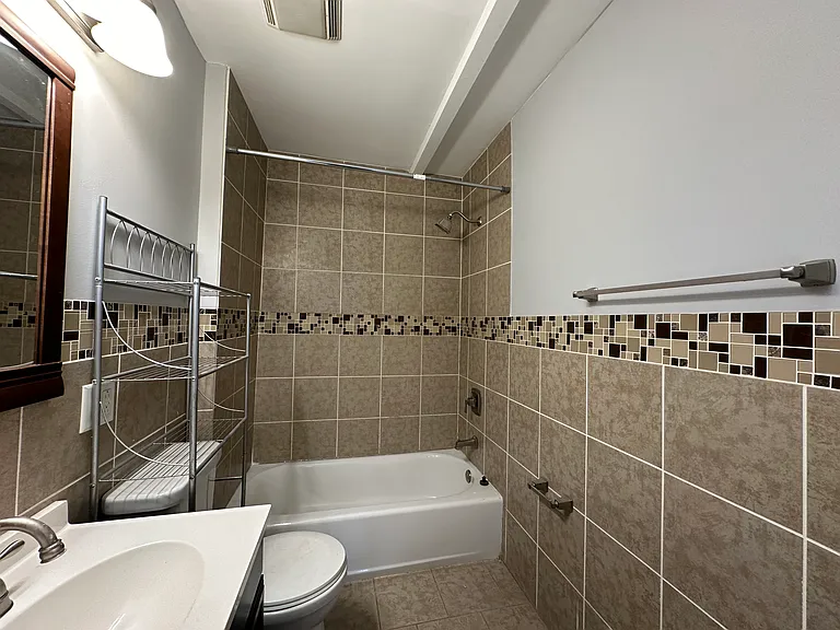 506 Tyson Pl — Photo 14