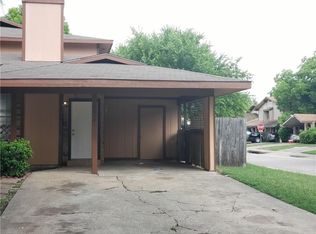 2640 Santiago Ct, Grand Prairie, TX 75052