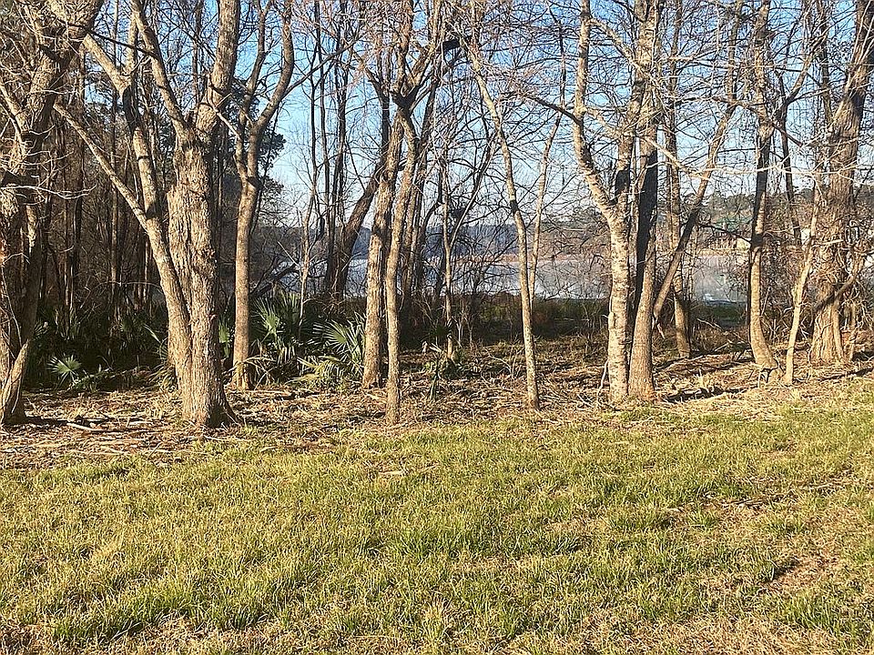 1st image of 201 N Forest Dr