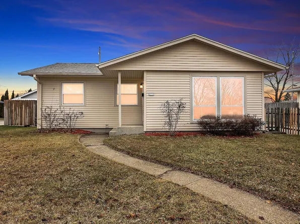 8559 18th AVENUE, Kenosha, WI 53143