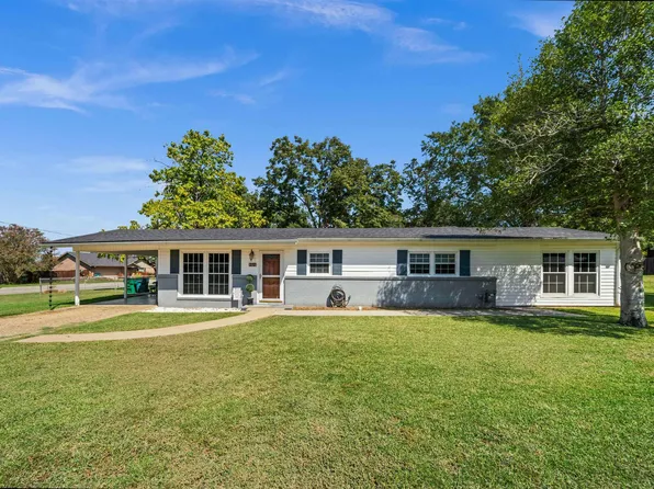 212 Parker St, Carthage, TX 75633