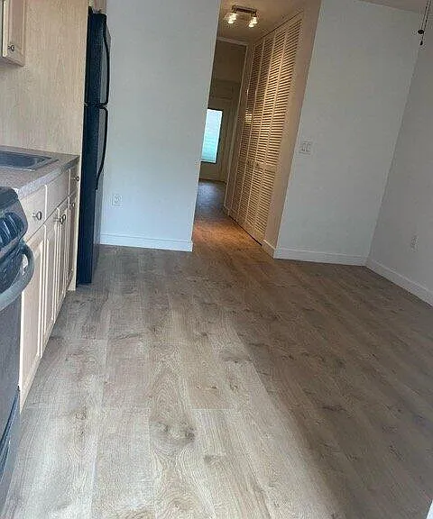441 Collins Ave #6 — Photo 17