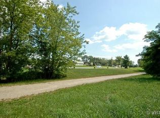 N Rte, Richmond, IL 60071