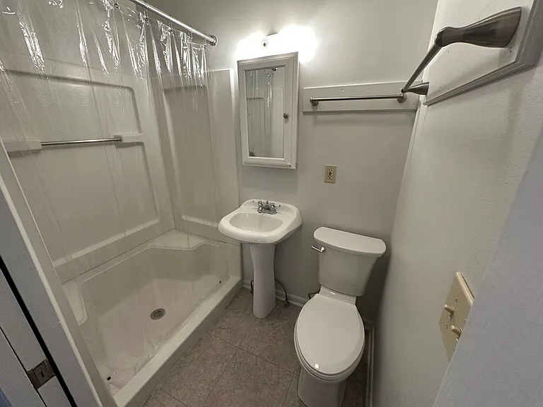 E Maynard Ave 114-116 MLR (LH2) — Photo 9
