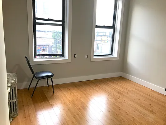 Rented by Capri Jet Realty Corp | media 10