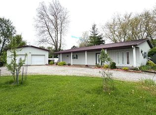 1008 Mount Vernon Rd, Fairfield, IL 62837