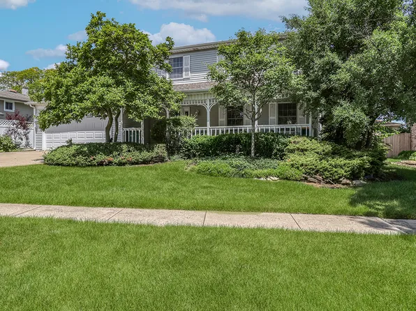 403 Sara Ave, Lemont, IL 60439