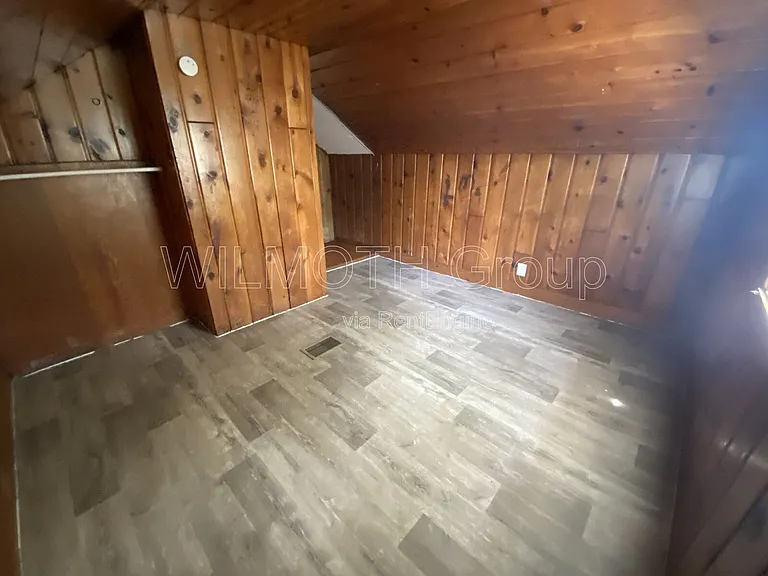 607 N Tibbs Ave — Photo 9