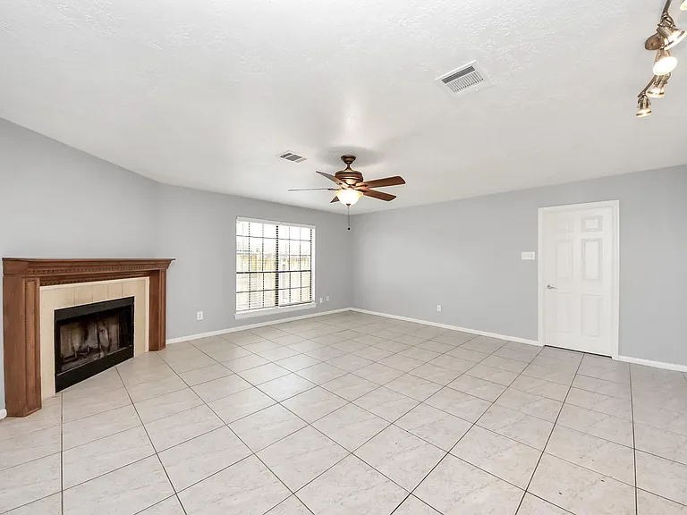 16006 Autumn Falls Ln — Photo 21