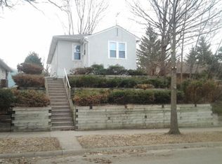 1322 Reaney Ave E, Saint Paul, MN 55106