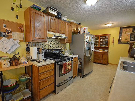5th image of 143 Robin Hood Dr