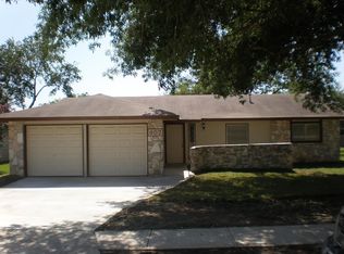 907 Saddlebrook Dr, San Antonio, TX 78245
