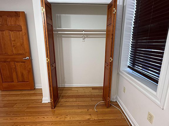 5th image of 800 Bloomfield St #G