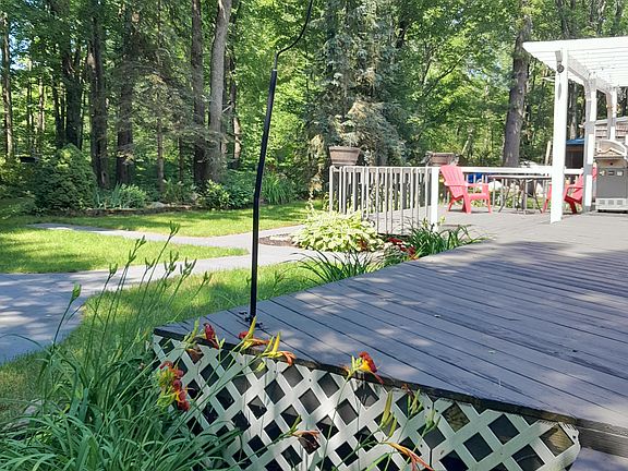 5th image of 8124 Fairway Hollow Dr