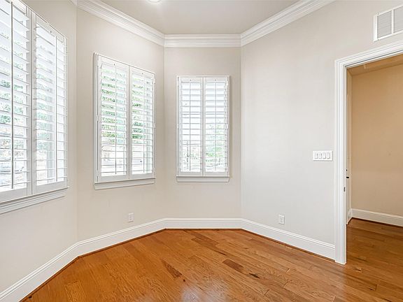 5th image of 15523 Rock Creek Villa Dr