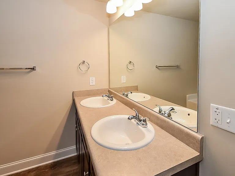 279 Faron Dr SW — Photo 9