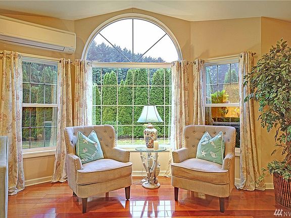 5th image of 2810 Dogwood Ln