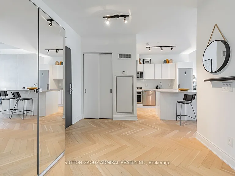 608 Richmond St W #1304 — Photo 6