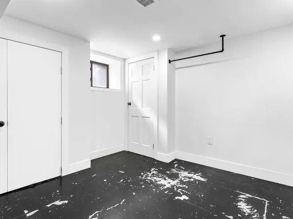 297 Hinsdale Street image 14 of 15