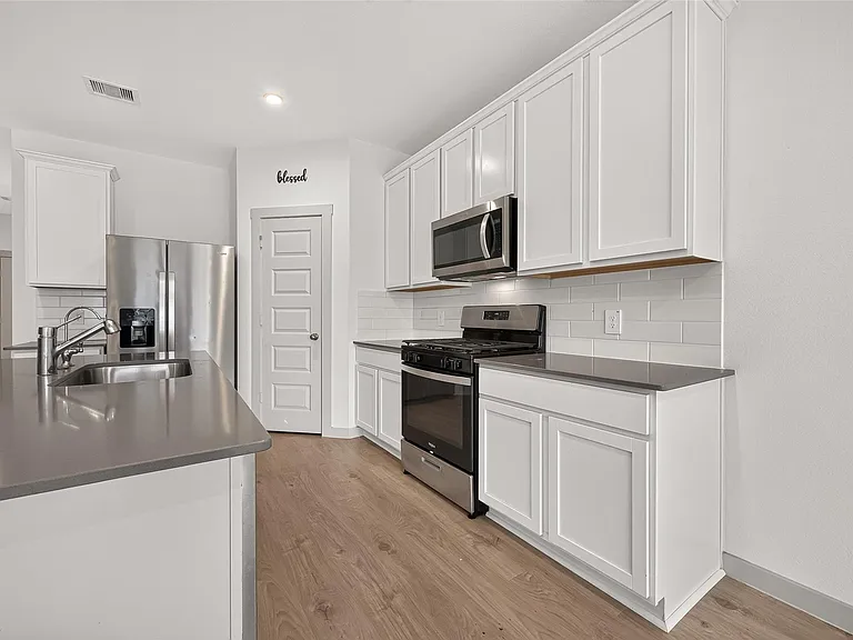 3206 Langley Bend Ln — Photo 13