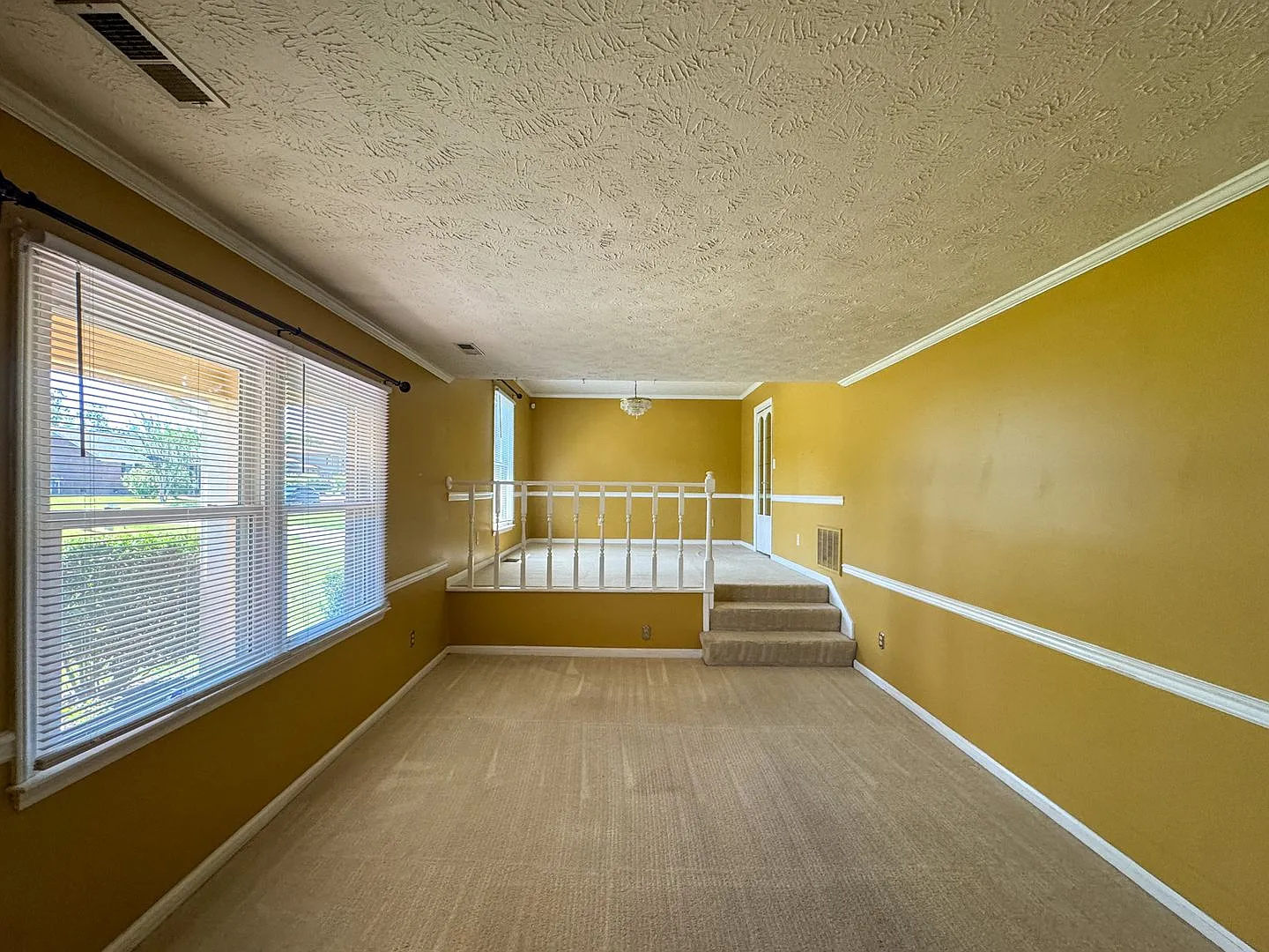 Charming 3 Bed 2.5 Bath Fayetteville Home — Photo 2