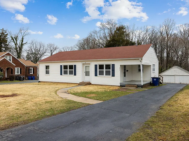611 E Polo Rd — Photo 1