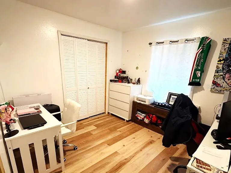 137 N Nowell St — Photo 11