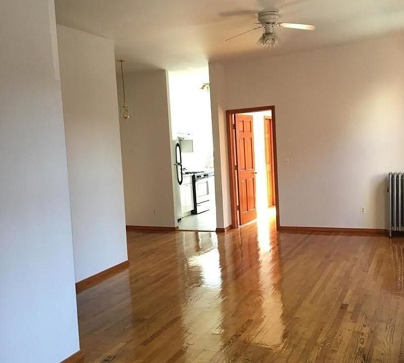 1st image of 154 7th Ave #1