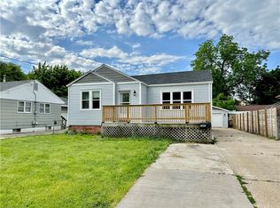 2303 Maple St, Des Moines, IA 50317