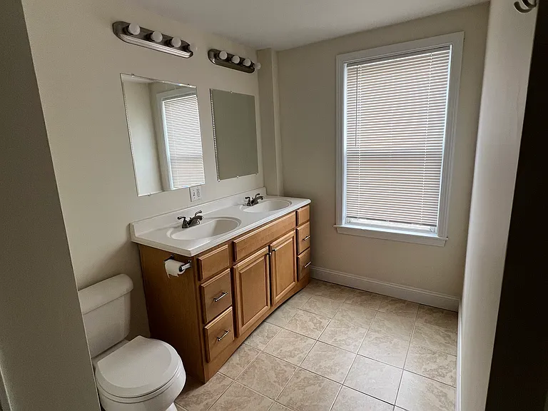 30 Chestnut St #2 — Photo 12