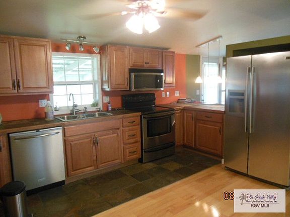 4th image of 703 E 1st St #14