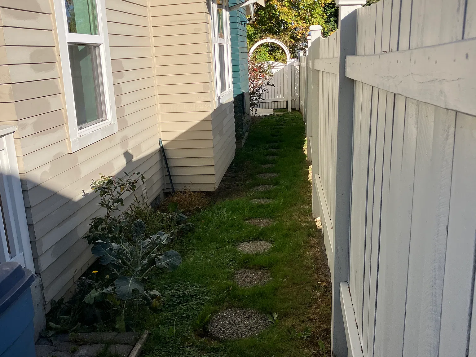 2 bed, 1700 sqft, $2,400 — Photo 4