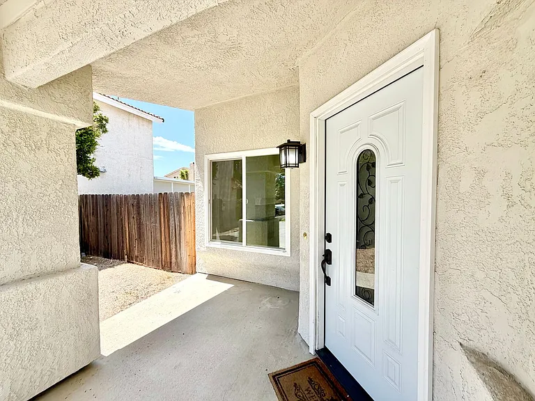 39721 Rustic Glen Dr — Photo 5