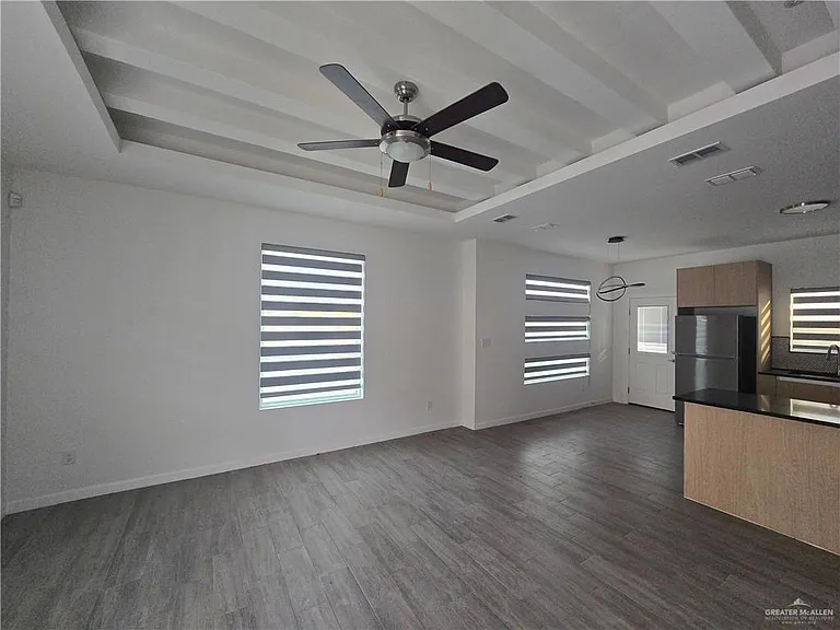 12509 N 39th Ln — Photo 3