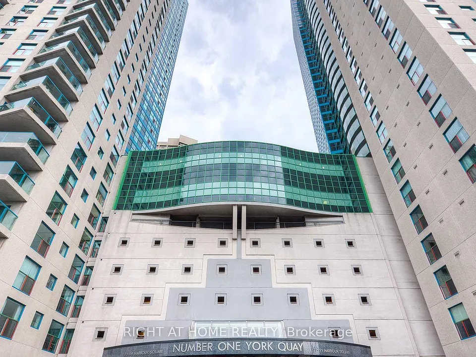 99 Harbour Sq #2012