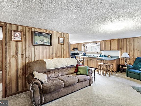 5th image of 146 Miracle Dr