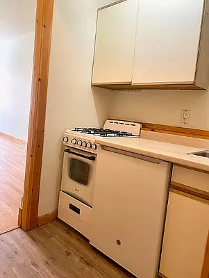 Rented by Compass | media 12