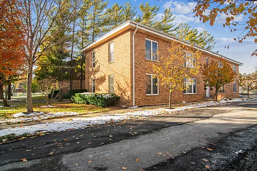 116 W Austin Ave #B Photo 1