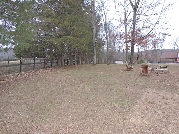 3rd image of 146 Nature Dr