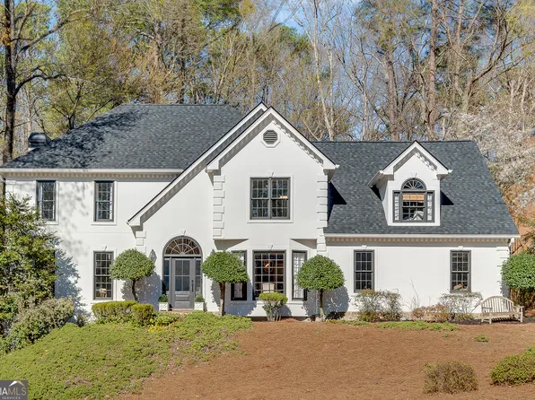 8505 Haven Wood Trl, Roswell, GA 30076