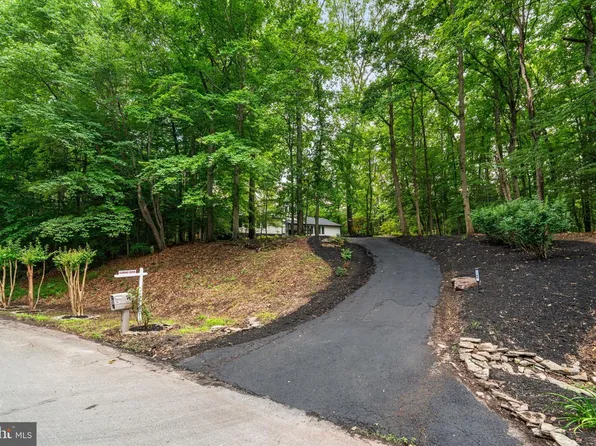 1185 Harbor Oak Dr, Crownsville, MD 21032