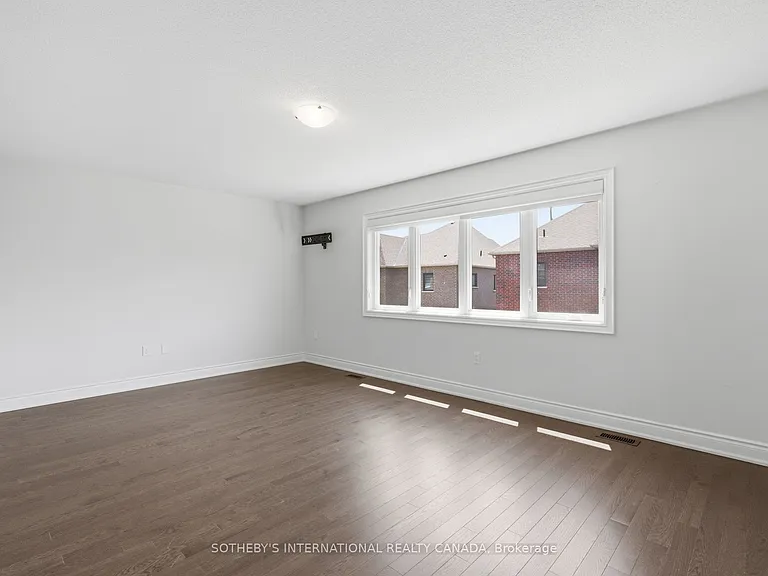 32 Bermondsey Way — Photo 26
