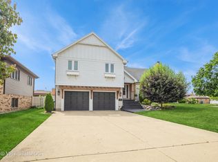 6140 Ruby St, Rosemont, IL 60018