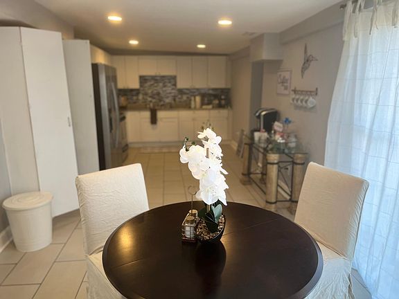 Eat in breakfast area