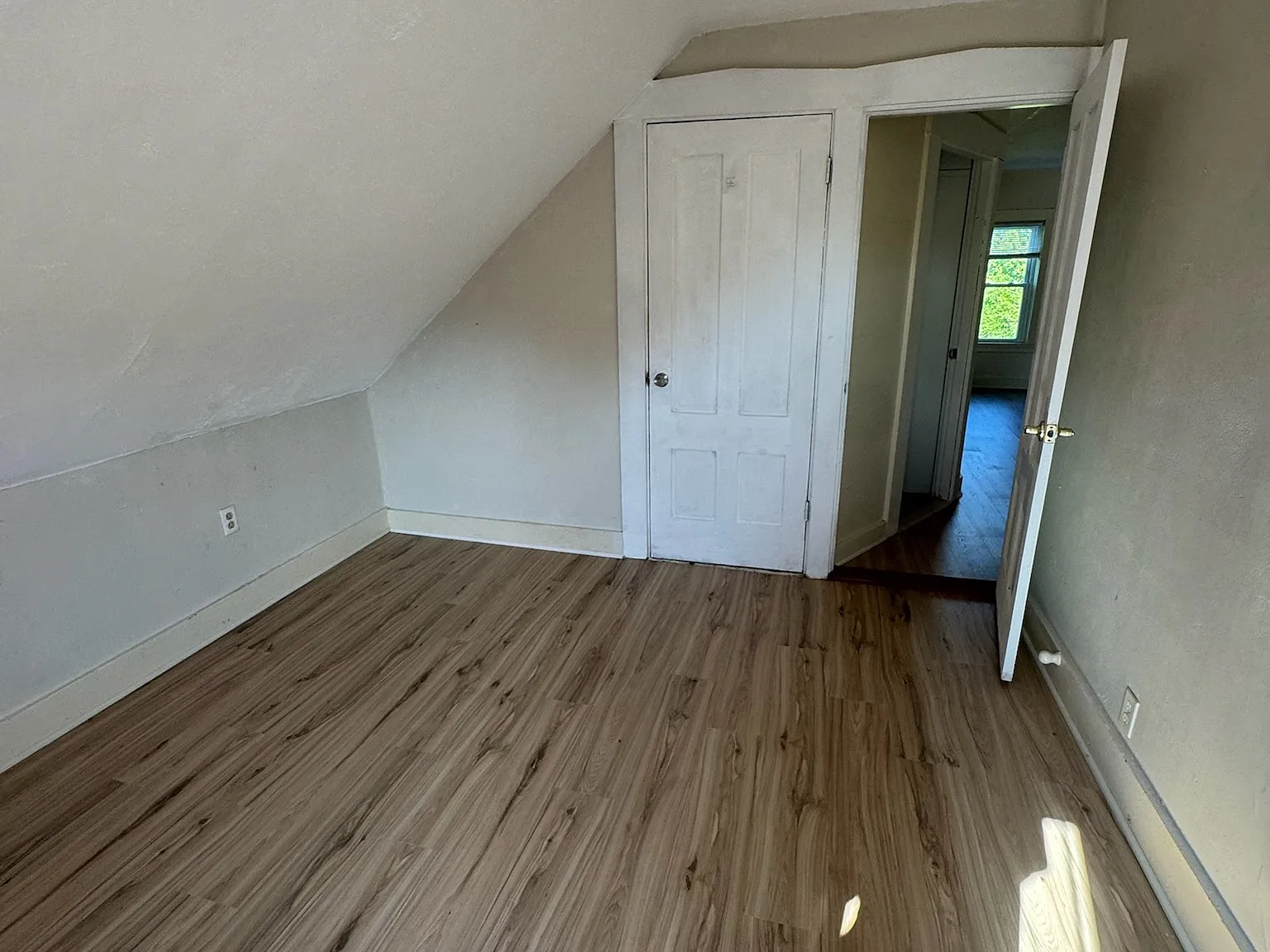 4 bed, 2000 sqft, $3,500 — Photo 3
