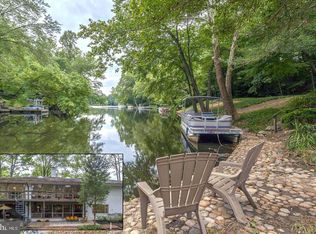 6124 Beachway Dr, Falls Church, VA 22041