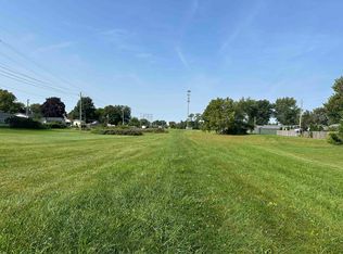 6658 N Division St, Davenport, IA 52806